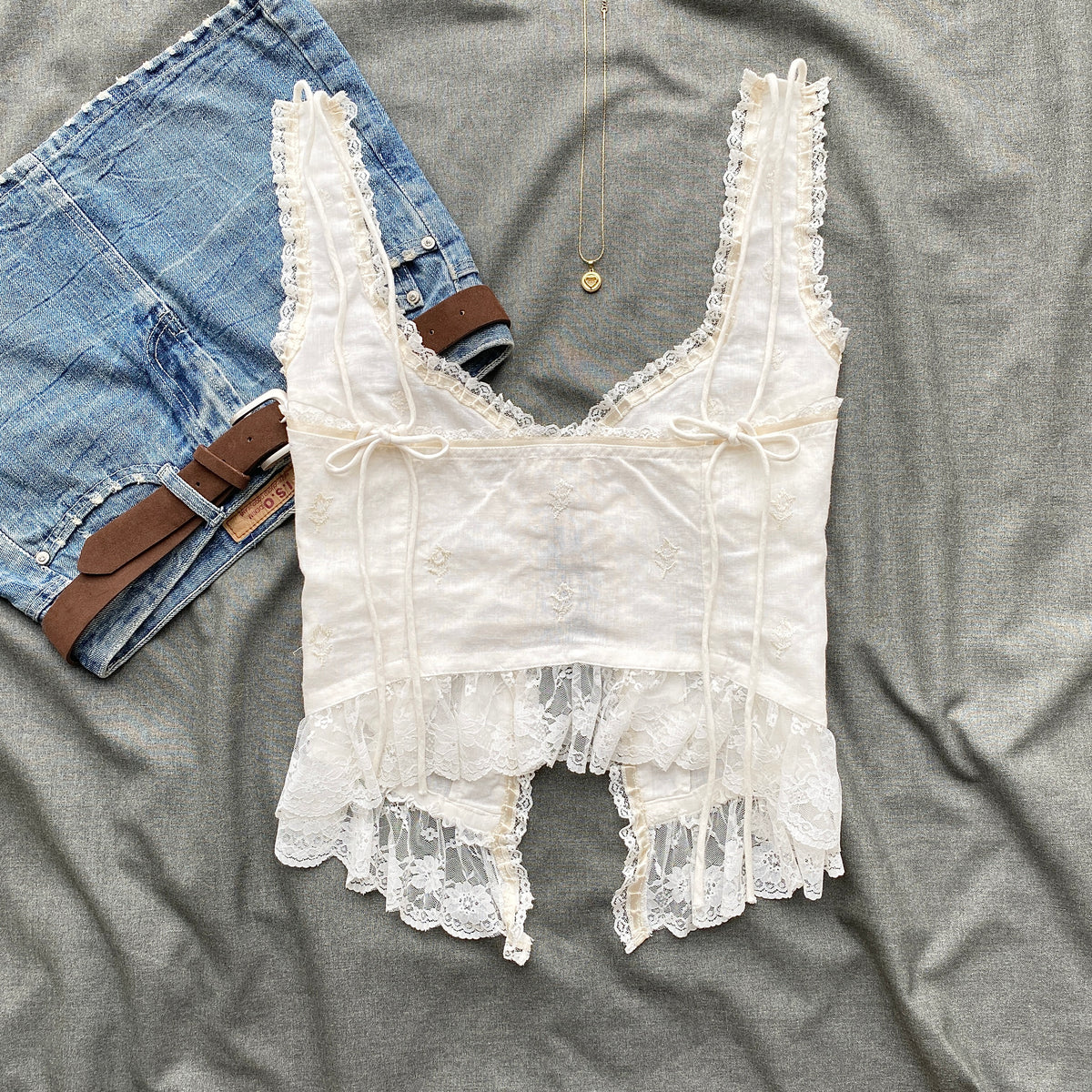 WHITE LACE TOP (Bust : 34-36, Upper Waist : 28-32)