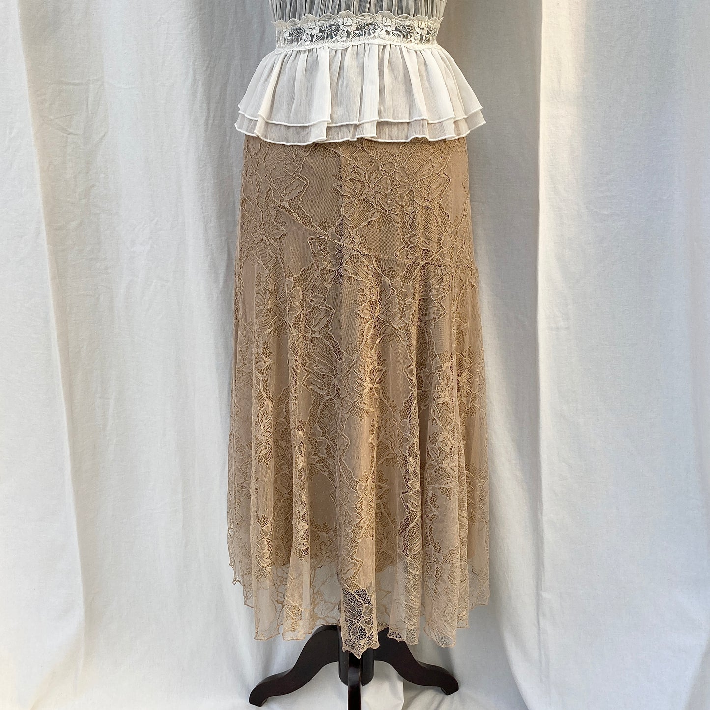 BEIGE LACE SKIRT FROM ANTHROPOLOGY (Sizes available)