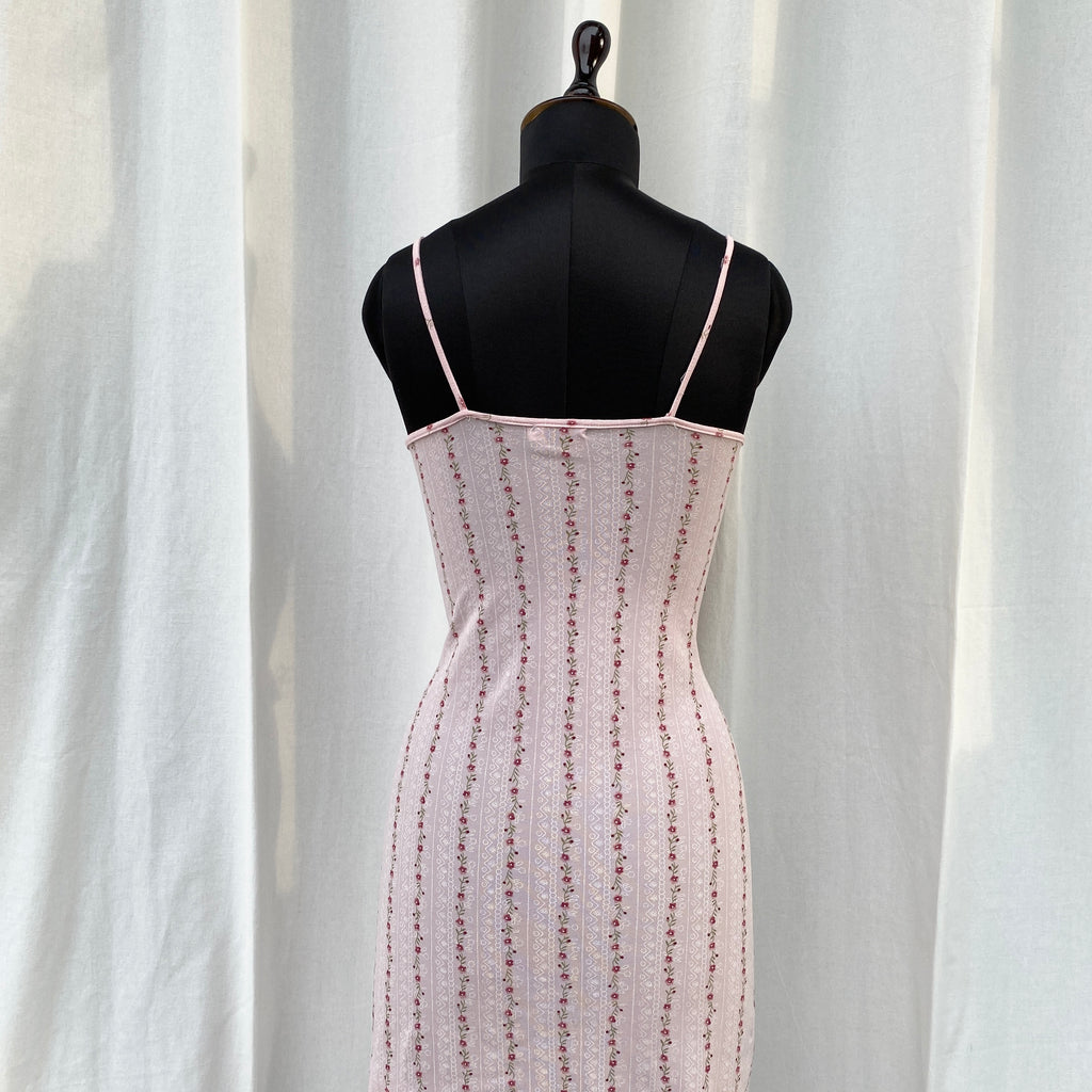 DISTY FLORAL DRESS (Bust : 32-34, Upper Waist : 28-34)