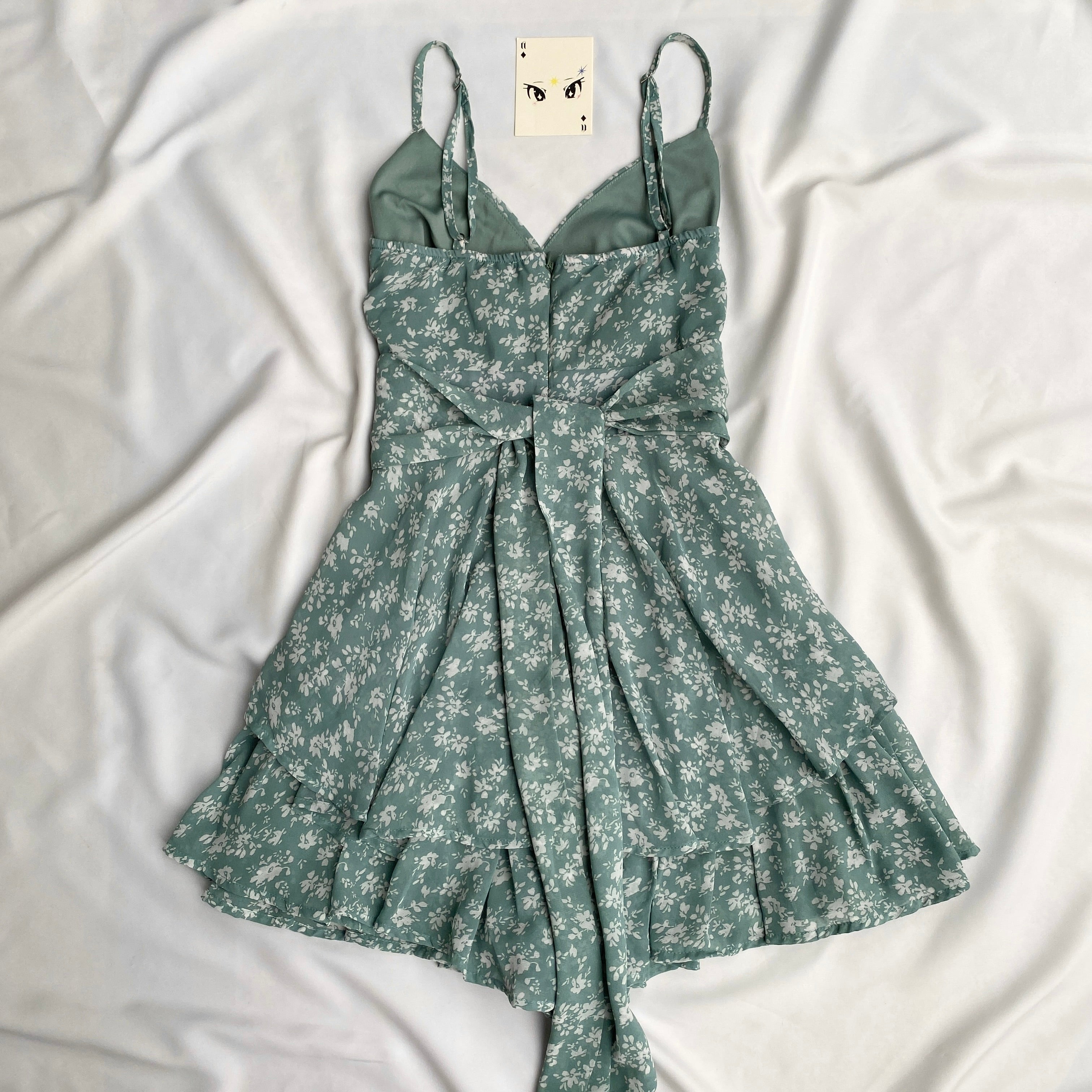 GREEN FLORAL PLAYSUIT  ( Bust : 30-34, Upper Waist : 24-28)