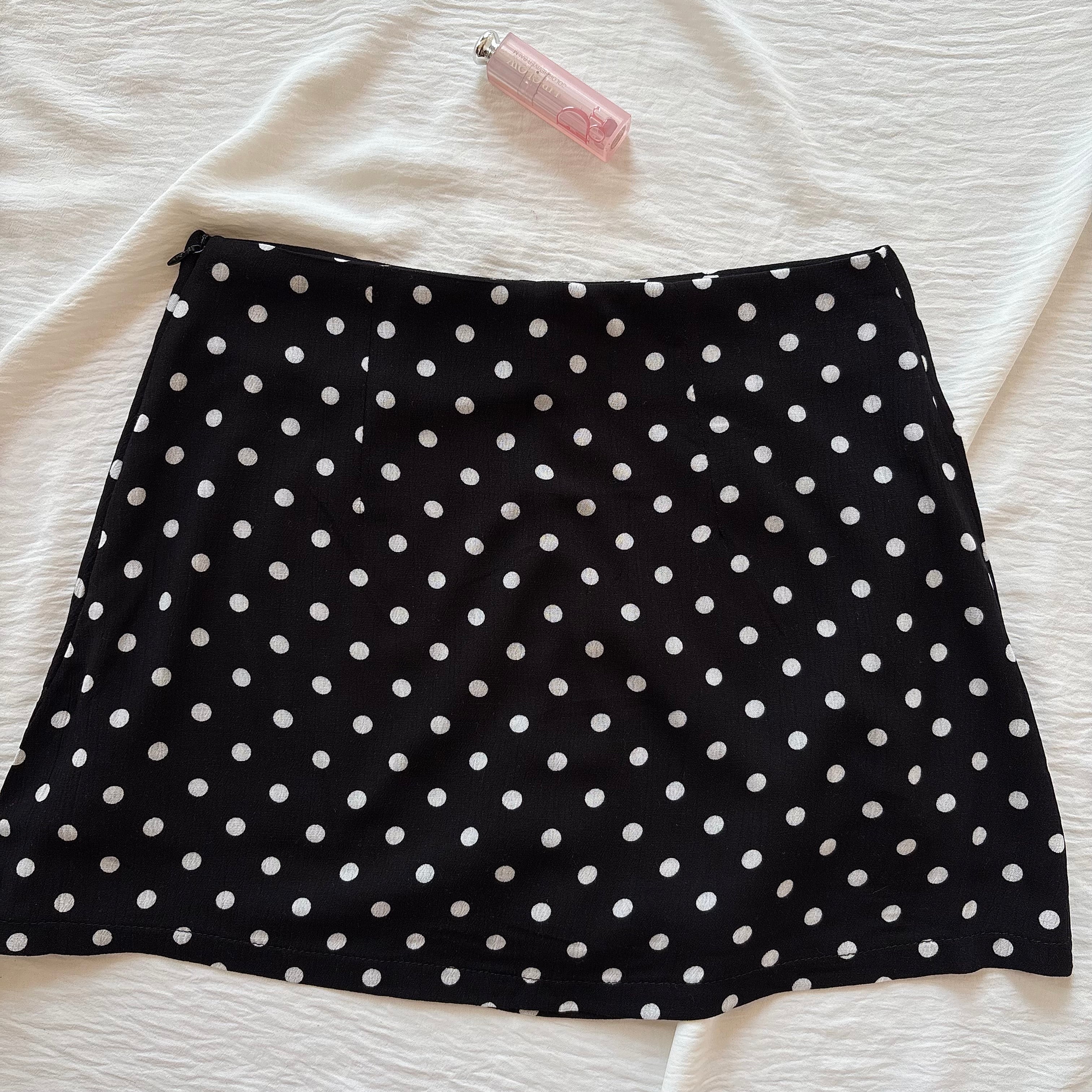 MINI POLKA DOT SKIRT IN BLACK (Waist : 24-26)