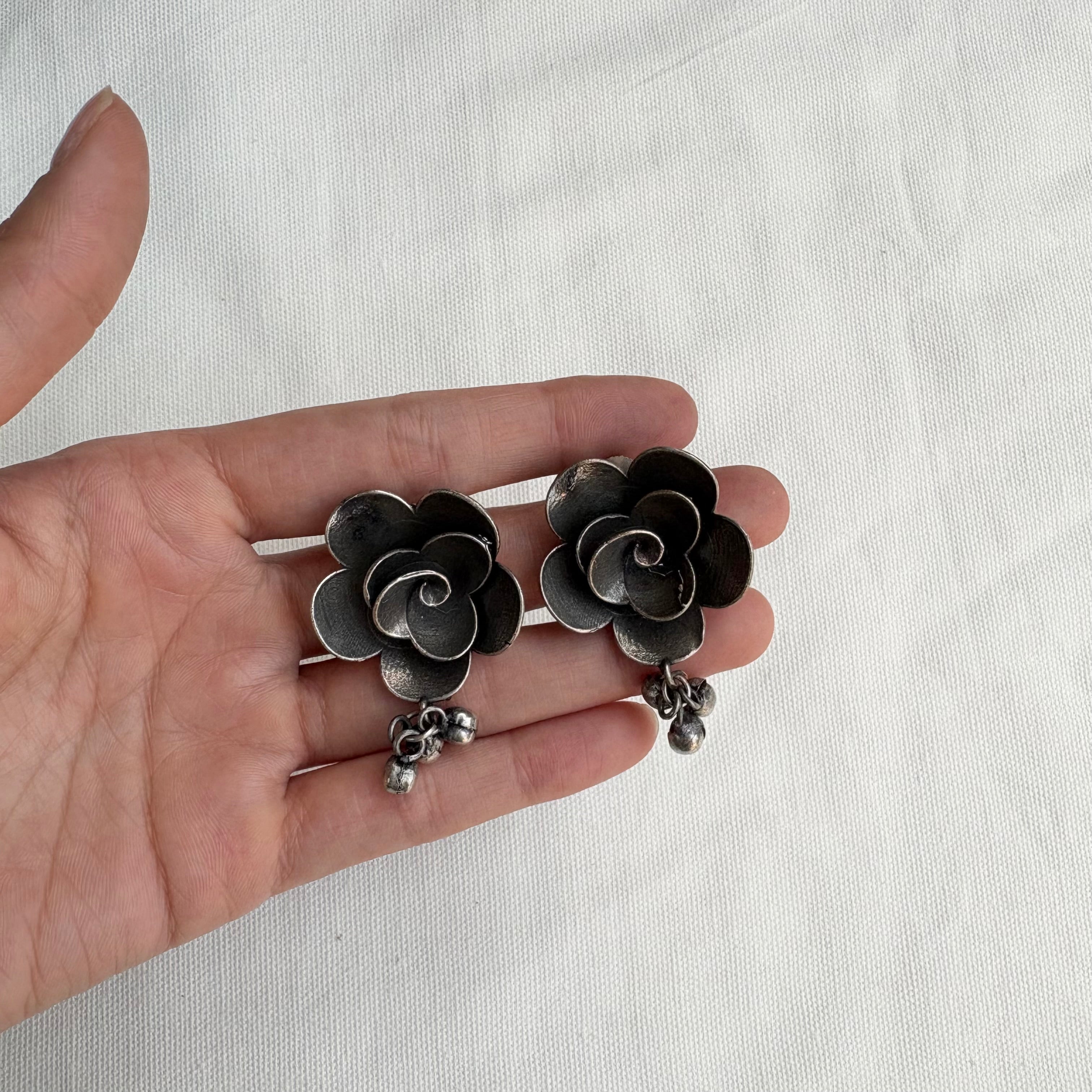 FLOWER EARRING