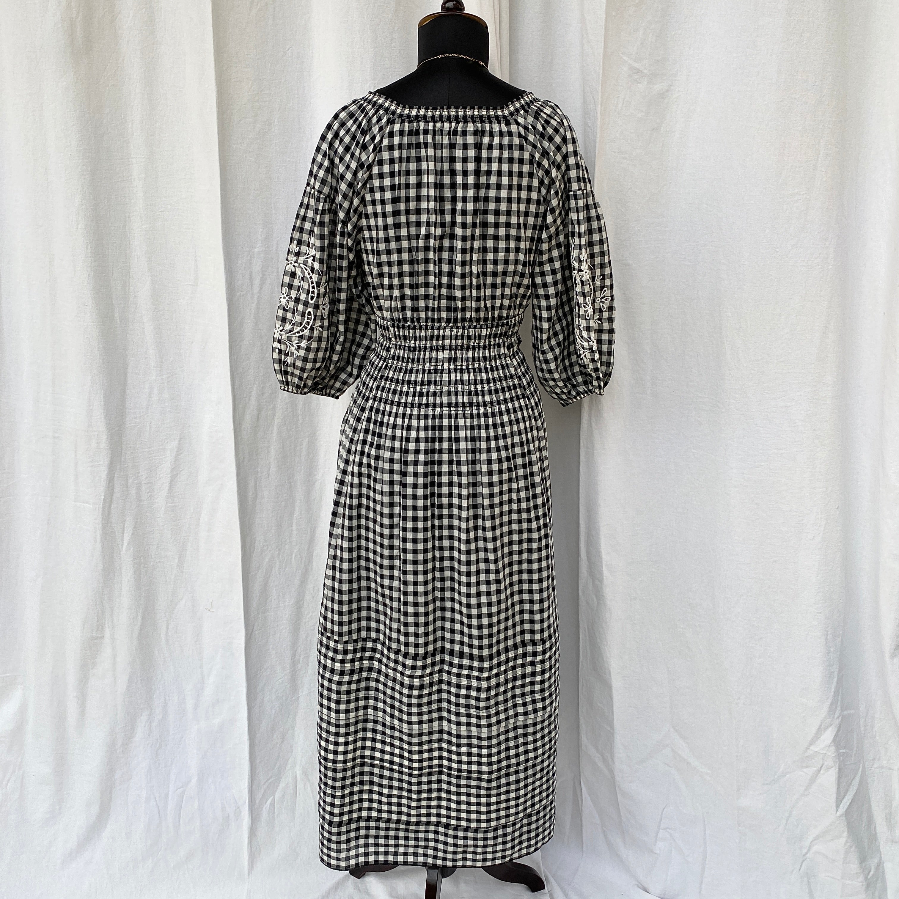 BLACK GINGHAM DRESS FROM ABERCROMBIE AND FITCH (Bust : 32-34, Upper Waist : 26-34)