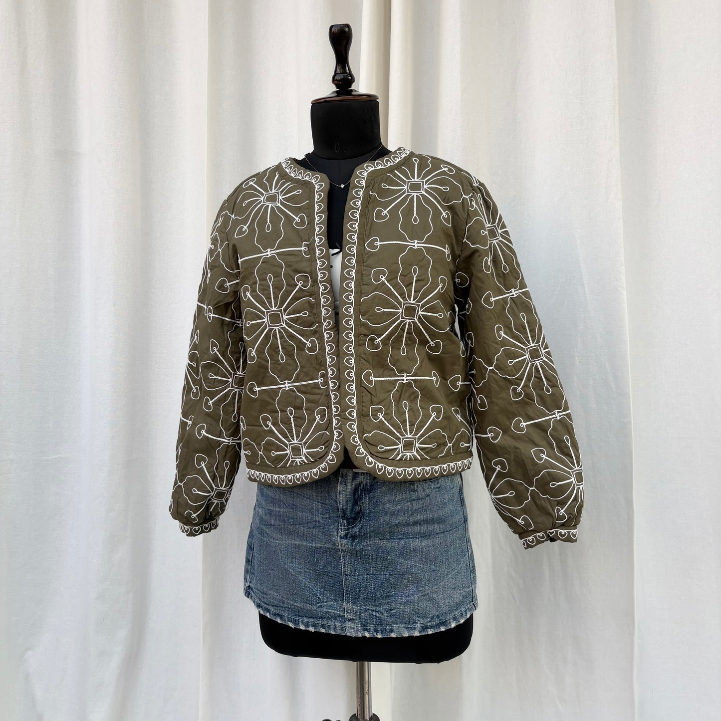 OLIVE GREEN EMBROIDERED JACKET FROM MANGO