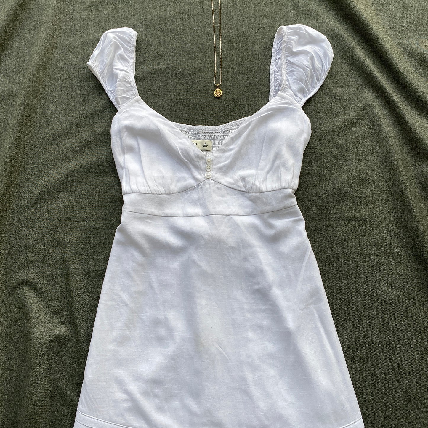 WHITE DRESS FROM HOLLISTER (Bust : 32-34, Upper Waist : 26-30)