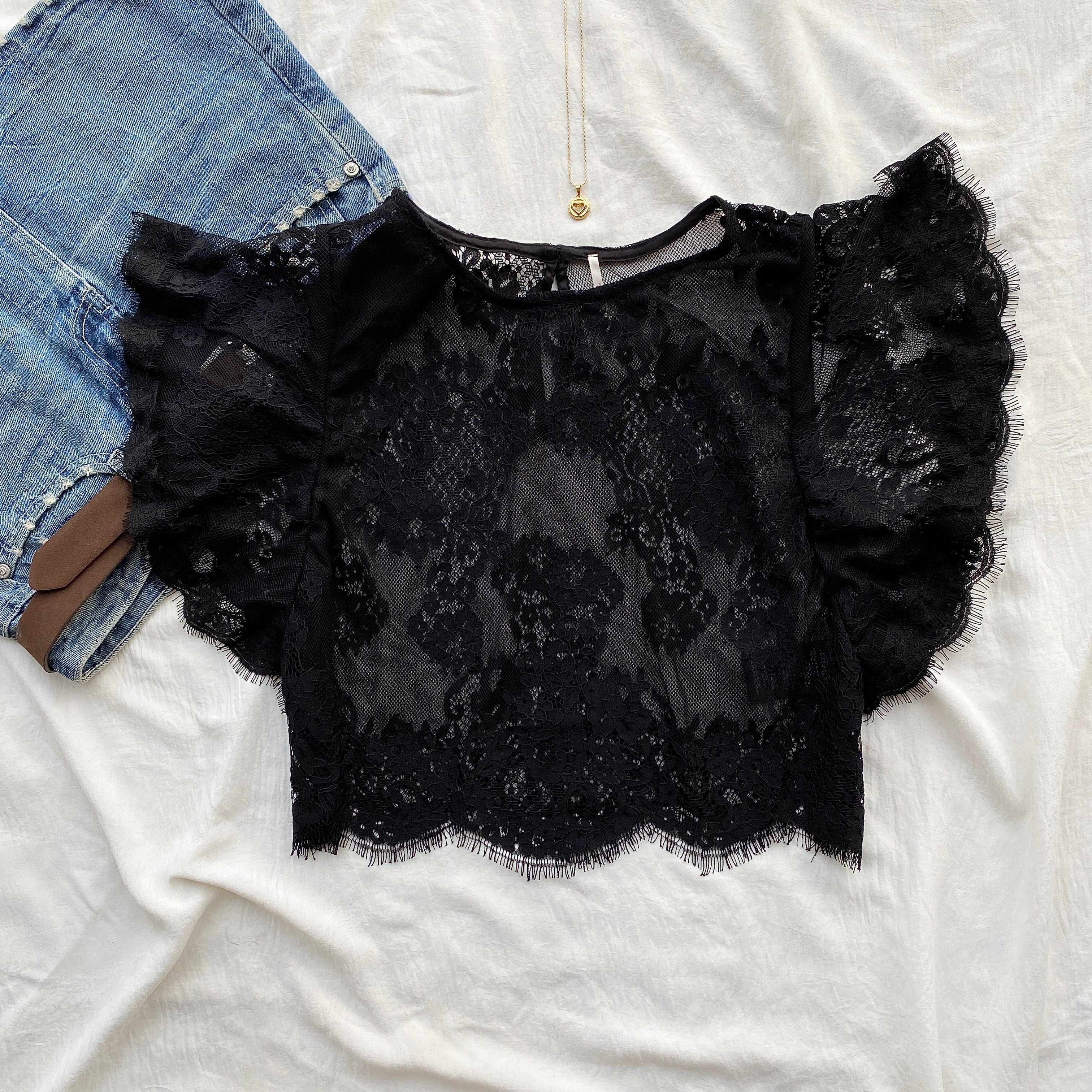 BLACK LACE TOP FROM FREE PEOPLE (Bust : 32-34, Upper Waist : 26-32)