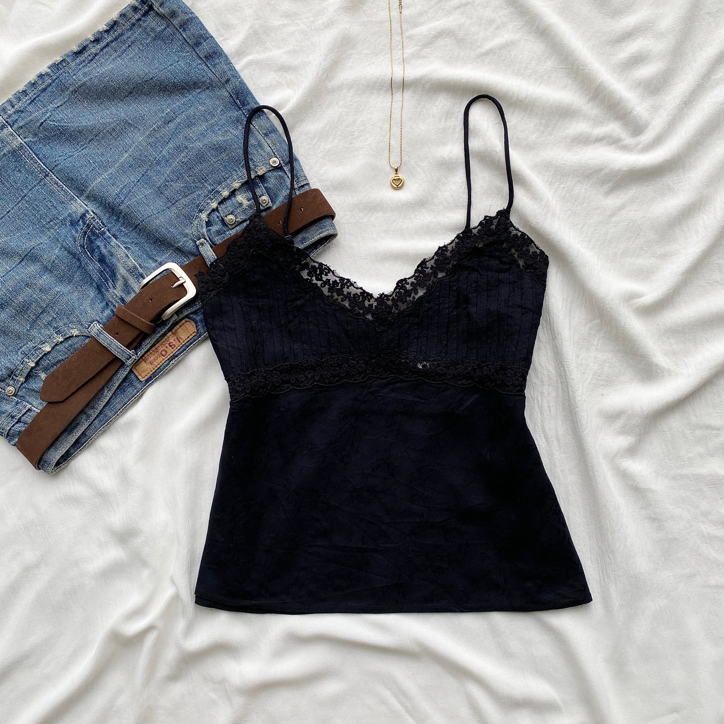 BLACK CAMI TOP FROM URBAN OUTFITTERS (Bust : 32-34, Upper Waist : 26-32)