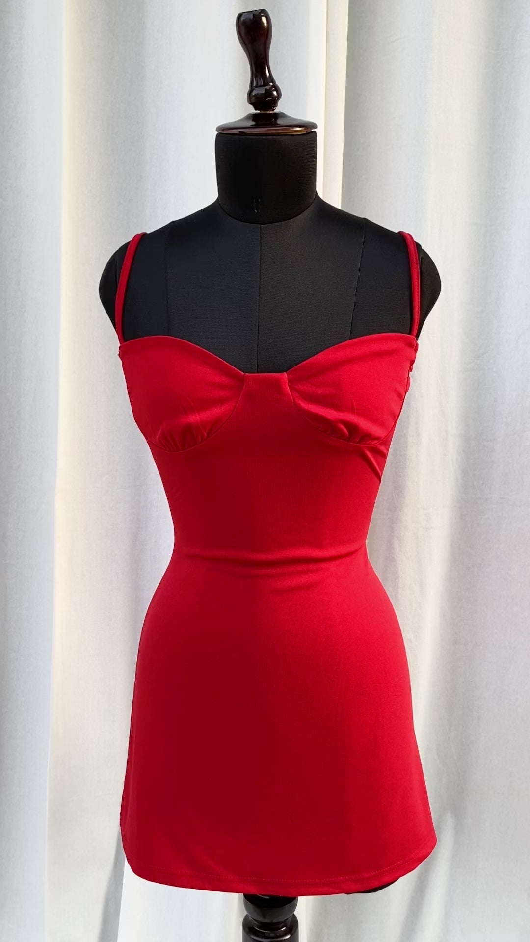 RED DRESS (Bust : 32-34, Upper Waist : 26-30)